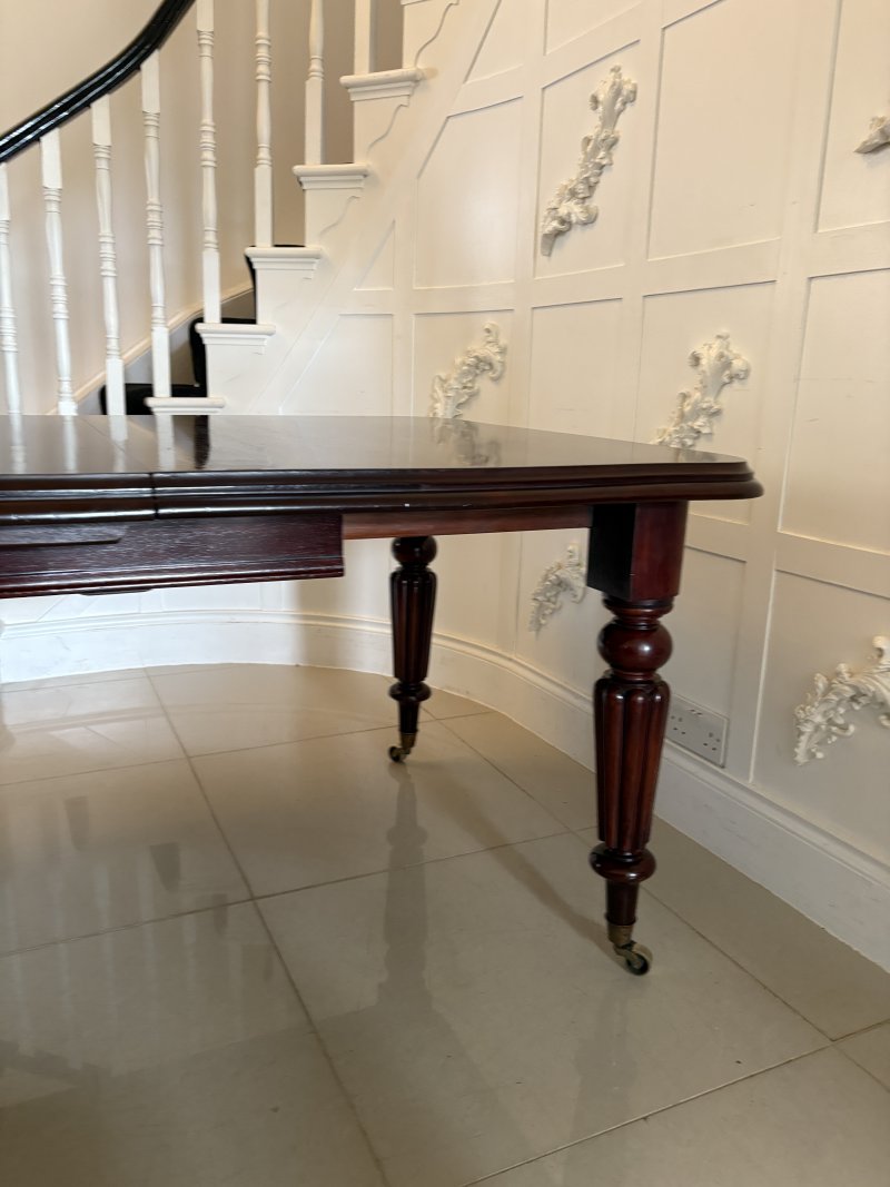 Superb Quality 8 Seater Antique Victorian Figured Mahogany Extending Dining Table - Image 12